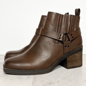 BOC Lowri Brown Faux Leather Stirrup Bootie 10M